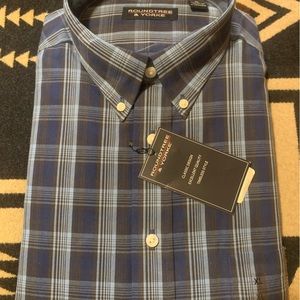 Men’s blue plaid casual shirt